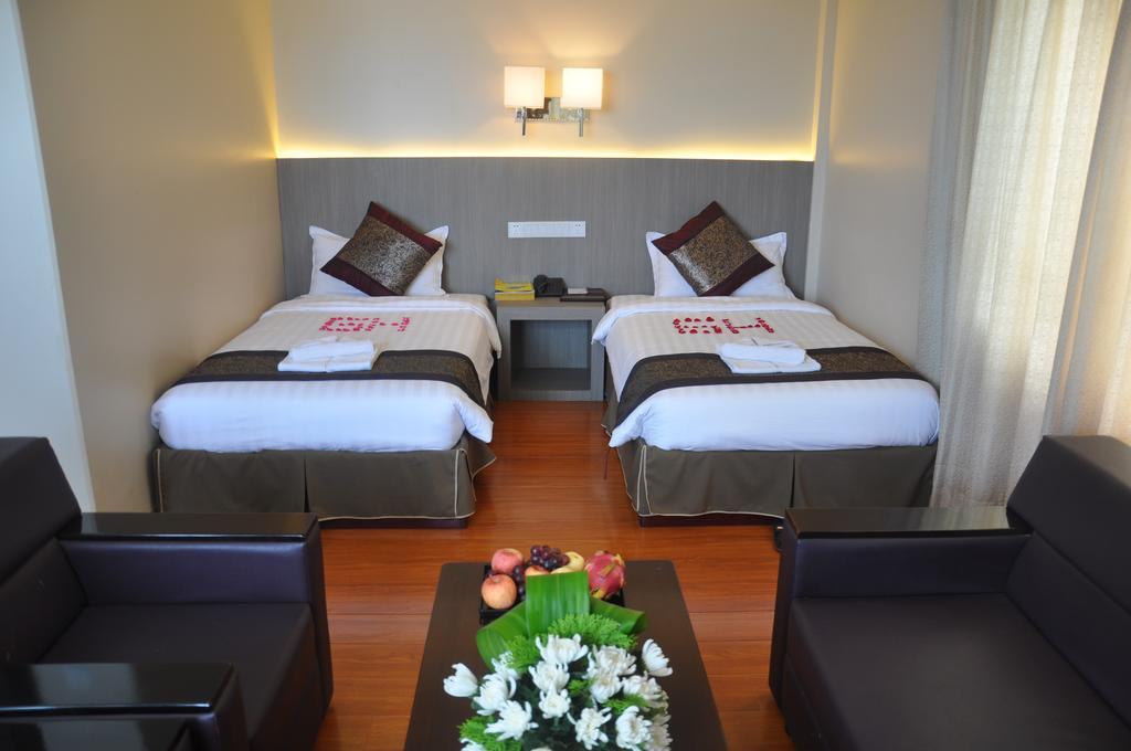 Golden Hill Hotel - Lashio Exterior photo