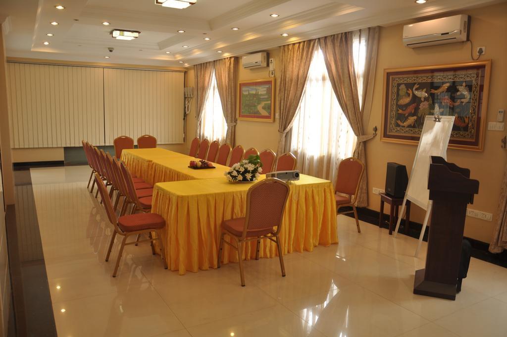 Golden Hill Hotel - Lashio Exterior photo