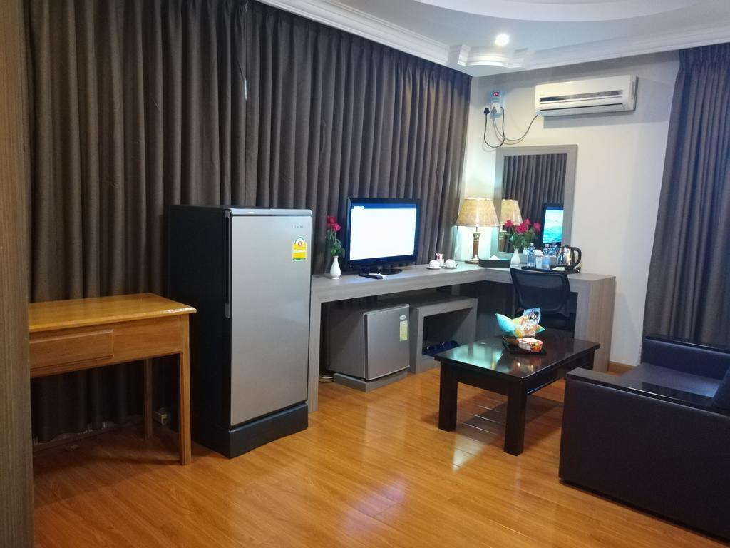 Golden Hill Hotel - Lashio Exterior photo